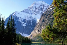 上海绿地申花取得客场胜利，扩大领先优势